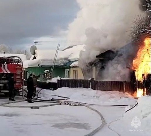 На Камчатке огнеборцы ликвидировали возгорание в жилом доме
